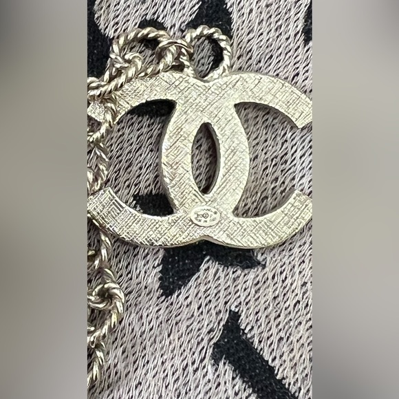 Authentic CHANEL B 13P No.5 CC Chain Belt/Necklace - Picture 13 of 16